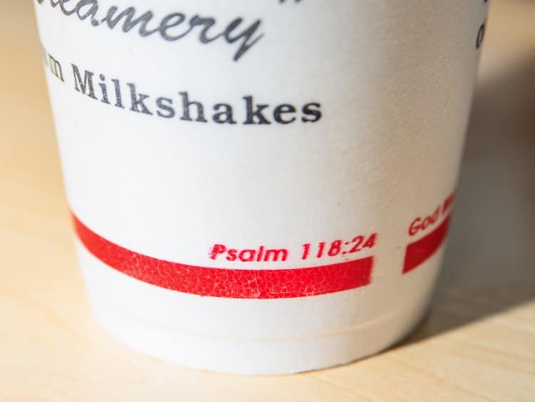 Біблійні вірші на продуктах. Як християнські компанії євангелізують своїх клієнтів?