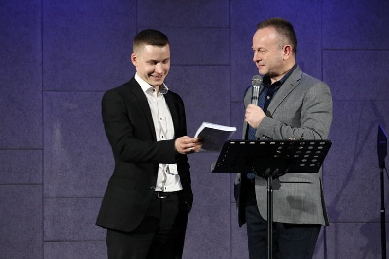 В Києві презентували першу книгу про молодіжне служіння ЄХБ в Україні