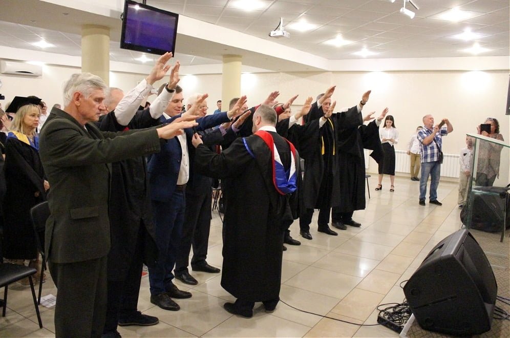 25-й випускний та останній виступ ректора: в Запорізькій Біблійній Семінарії відбувся урочистий захід (ВІДЕО та ФОТО)