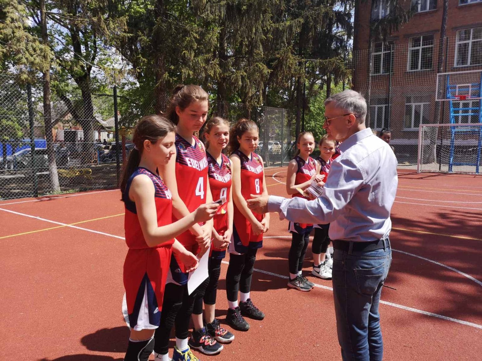 Багатотисячні марші «Всі разом за сім’ю!», фестиваль та концерт: 15-16 травня відбулися просімейні заходи (ФОТО)