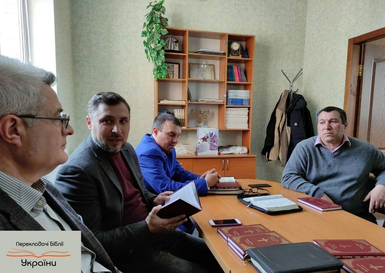 Менеджер ромського проєкту «Перекладачі Біблії України» зустрівся зі служителями та віруючими ромами