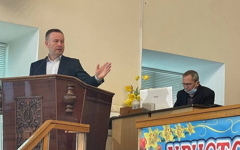 Баптисти на Тернопільщині відсвяткували 90-річчя церкви, а у Запоріжжі обрали нове керівництво