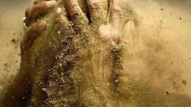 Болить коли