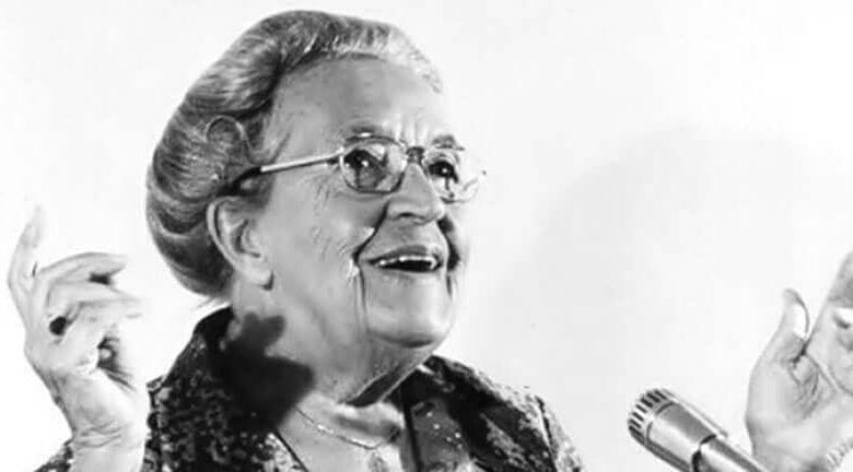 Коррі Тен Бум