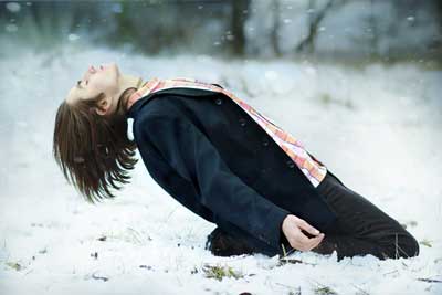 встань з колін