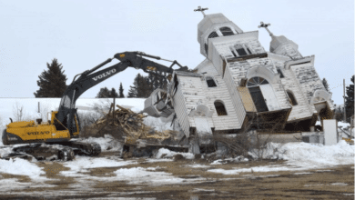 закрито 9000 церков