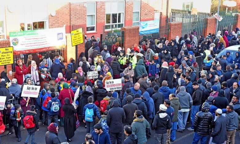протестні акції проти ЛГБТ