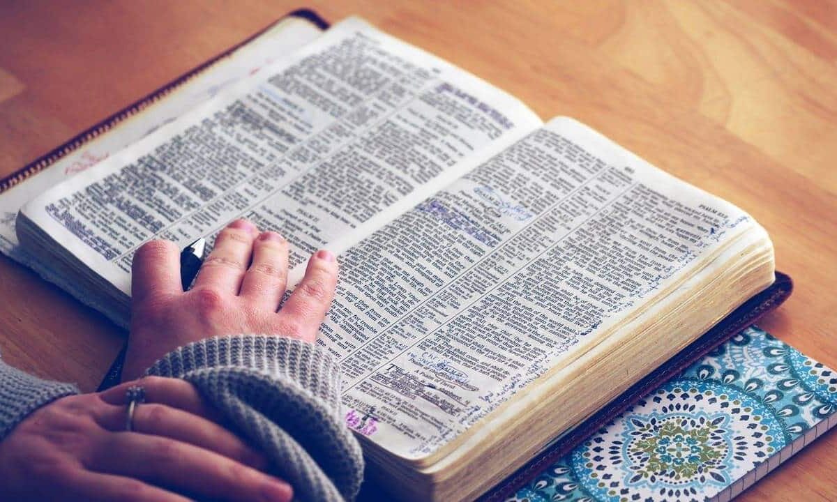 ознаки екстремізму у Біблії