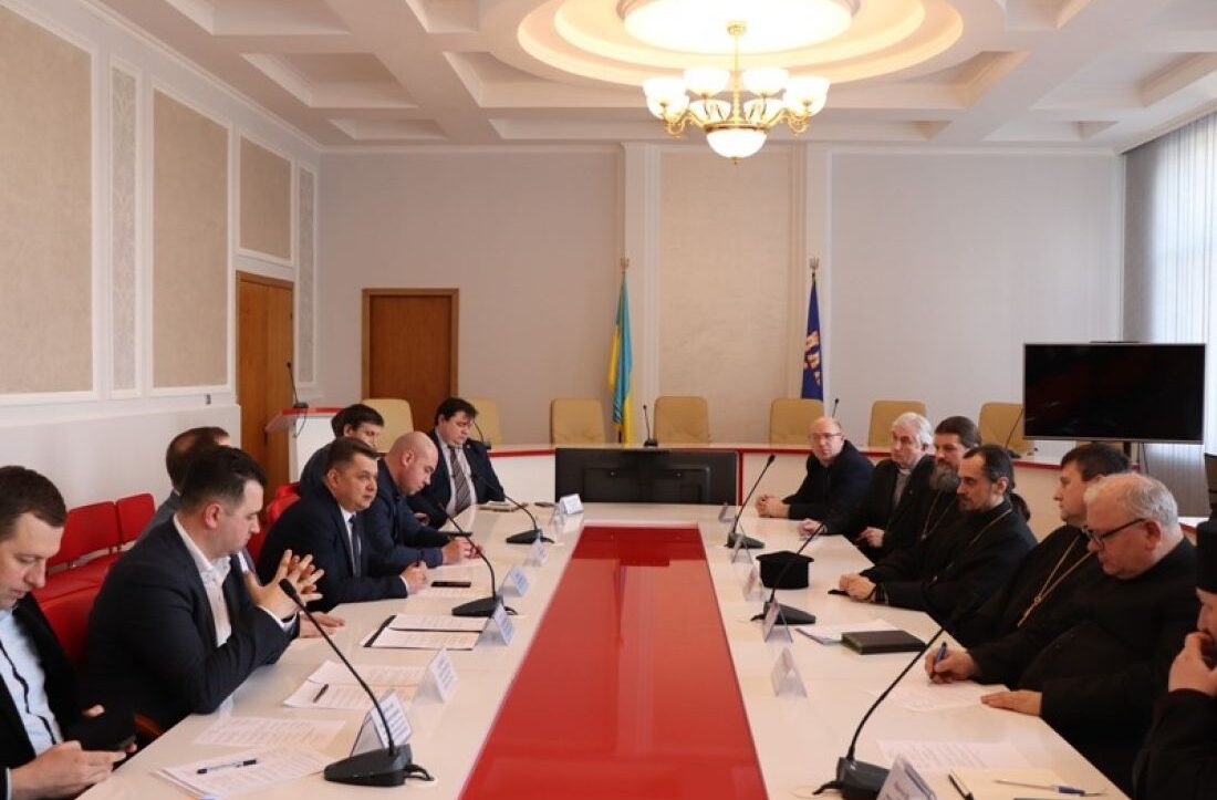 зменшення кількості масштабних заходів