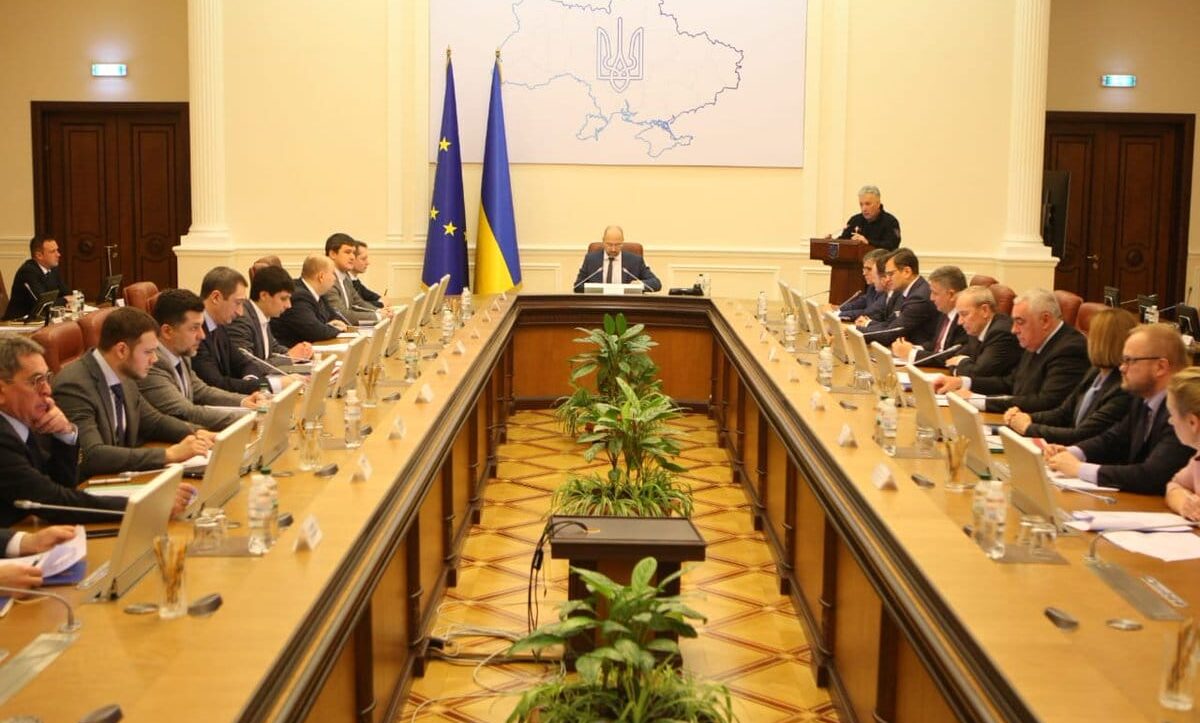 обмеження пасажирських перевезень