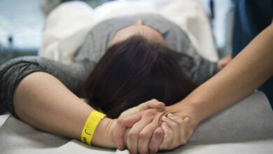 легалізовує аборти