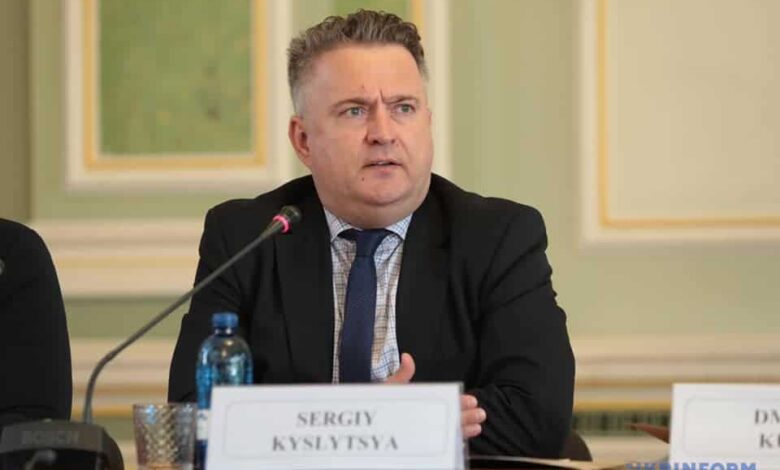 порушення прав людини