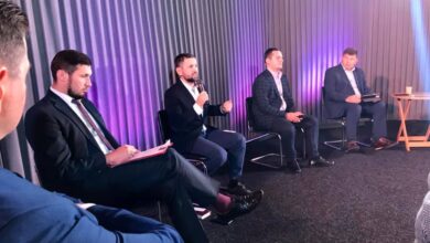 Між кесарем і Богом