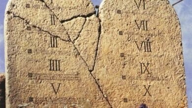 обеліск із Божими заповідями