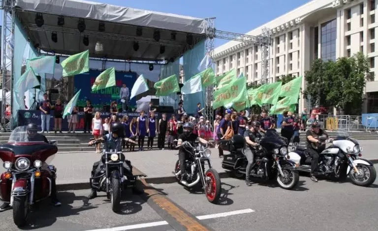 Всі разом – за сім’ю