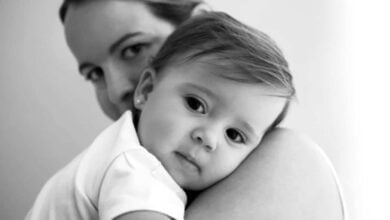 усиновлення