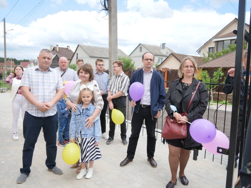 Урочистий захід у Житомирі: на початку червня відкрили 2 будинки сімейного типу