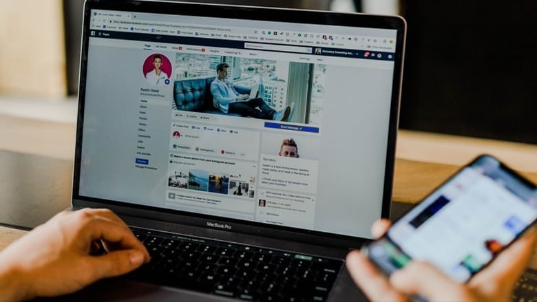 молитися в Facebook