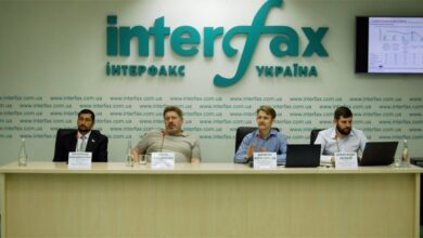 відвідують богослужіння