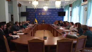 викладання духовних та моральних курсів