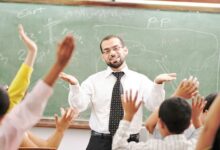 Учитель со своими учениками