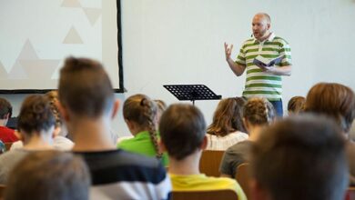 молодіжне служіння