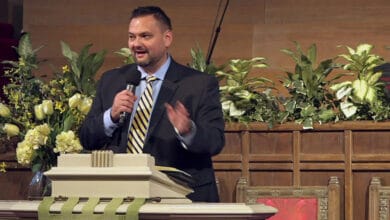 перемагати агресора