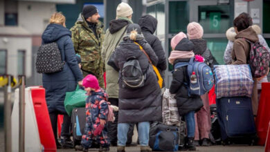 людей покинуло Україну