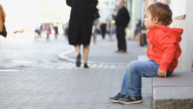 якщо бачите самотню дитину