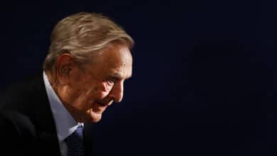 проти Ілона Маска