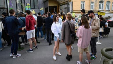 розмовляють українською