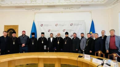 щодо полонених і депортованих