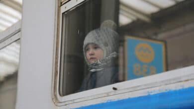 потоку біженців з України