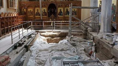 знайшли гробницю