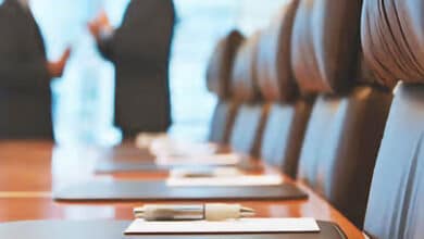 старший по області