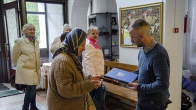 попит на Біблії