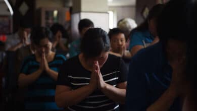 християни моляться за переслідуваних