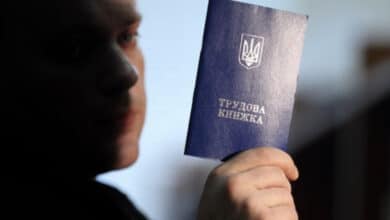 втратили роботу