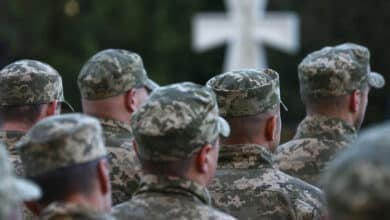 йти у відпустку