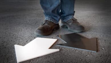 жертвувати чеснотами