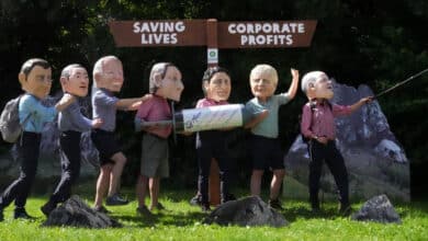 зростання бідності та багатства