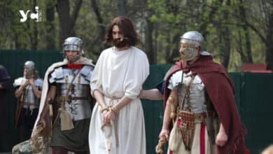 реконструкція Великодньої історії