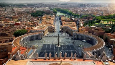 Ватикан трансгендерні хрещенні батьки