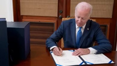 Байден підписав закон підтримка Україна