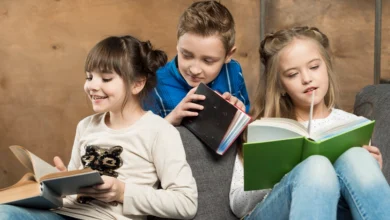 діти читають у вільний час