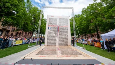 Найбільша сторінка Біблії надрукована в Майнці на честь Йоганна Гутенберга