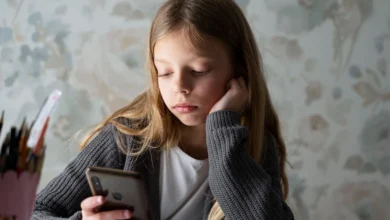 Підліток вимикає смартфон заради психічного здоров’я