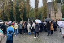 Учасники Маршу пам’яті у Києві вшановують жертв Бабиного Яру