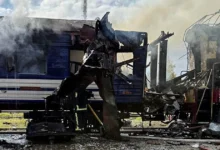 Російський удар по вокзалу в Шостці: загинув чоловік, поранено жінку і трьох дітей