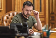 Зеленський підписав укази про продовження воєнного стану та мобілізації до лютого 2026 року